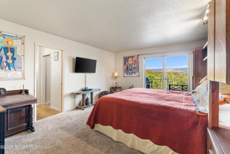 Primary suite