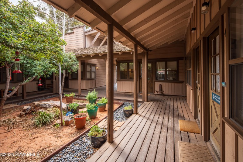 JL_2782SR89A-exteriors-14