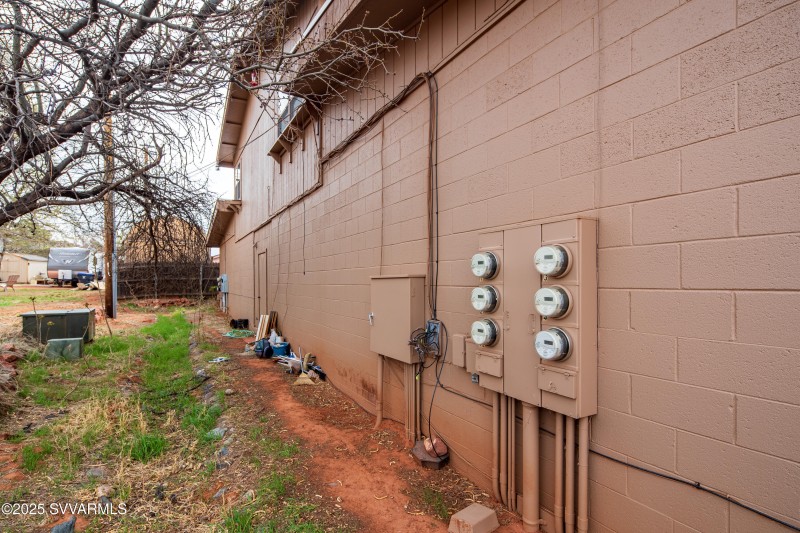 JL_2782SR89A-exteriors-18