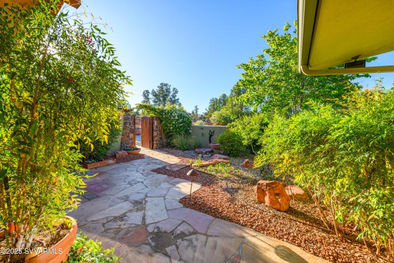 550 El Camino Rd-44