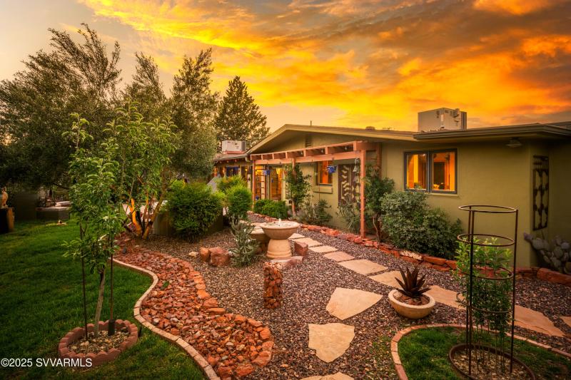 550 El Camino Rd-60