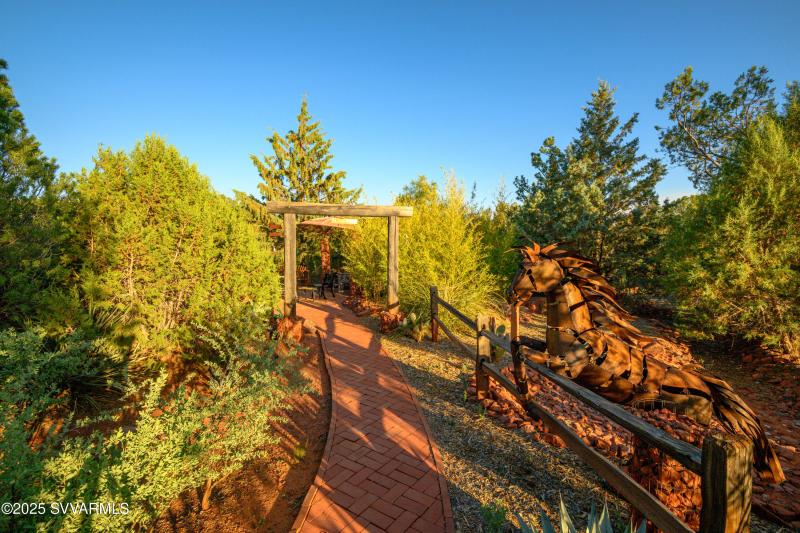 550 El Camino Rd-63