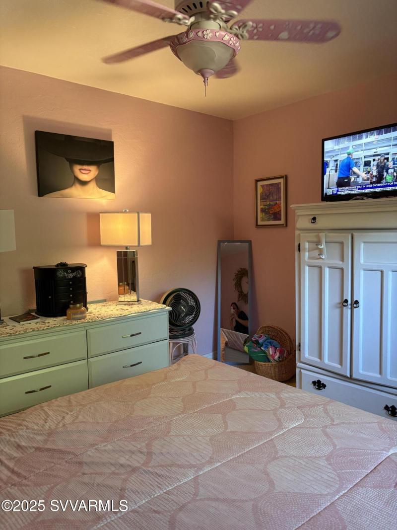 Pink room 5