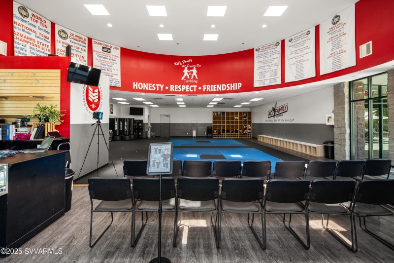 JL_280MainSt-UnitG-interiors-01