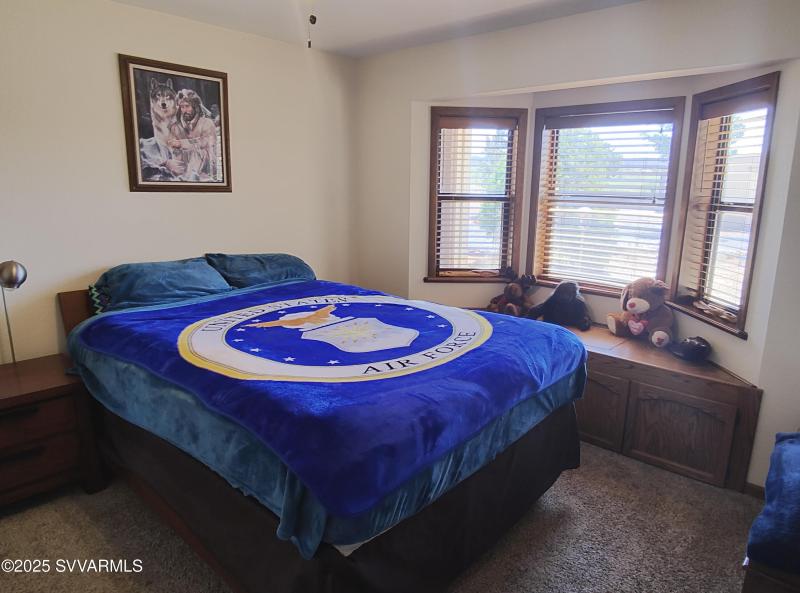 2nd bedroom
