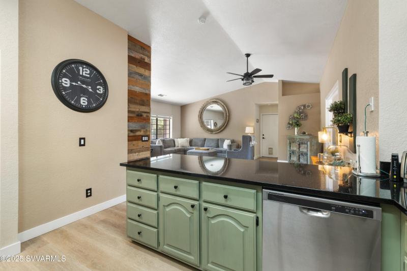 009_Kitchen