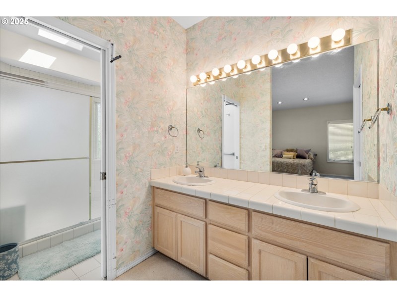 Owner's Suite Bathroom