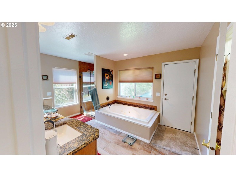 Owner's Suite Bathroom