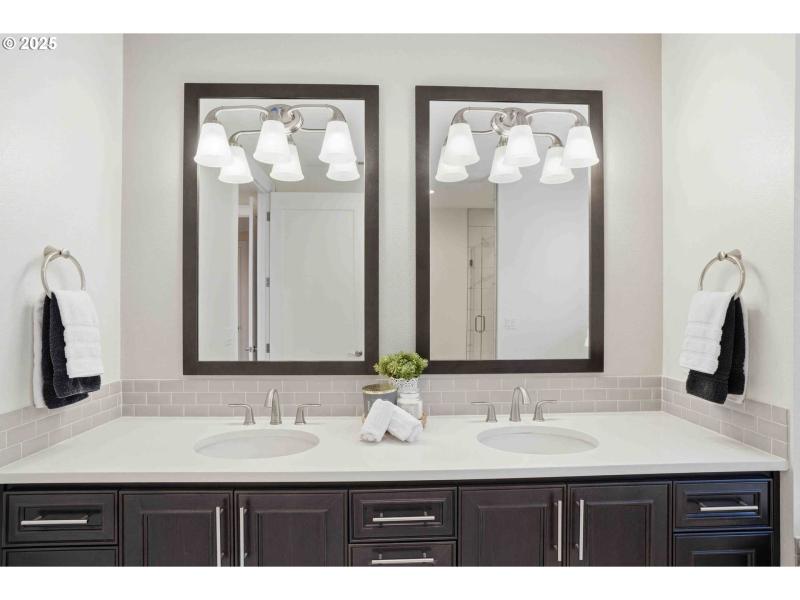 Owner's Suite Bathroom