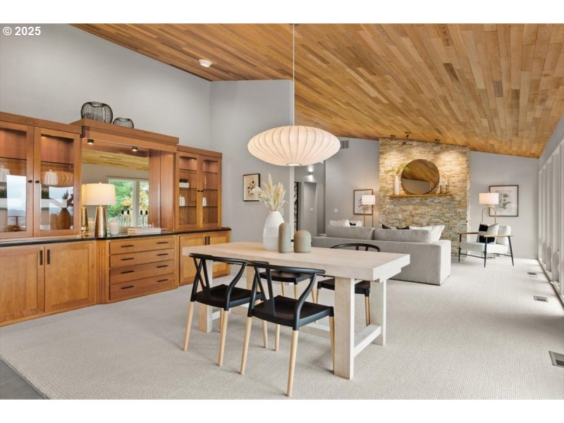 Living Room/Dining Room