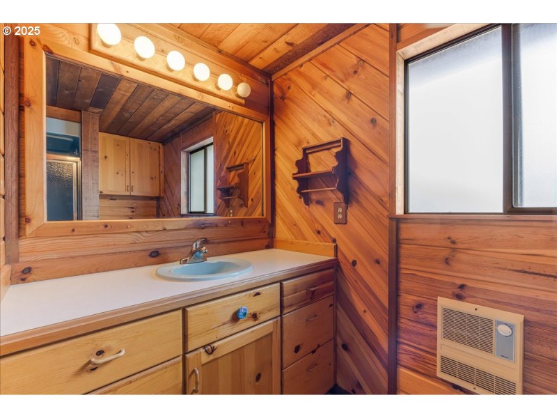 Owner's Suite Bathroom