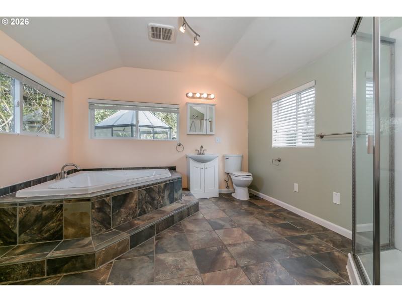 Owner's Suite Bathroom