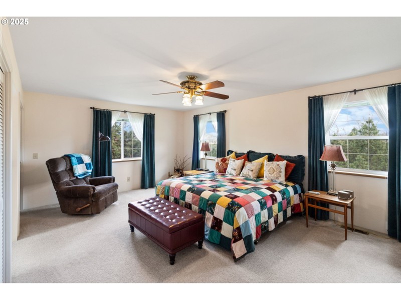 Bedroom, Primary
