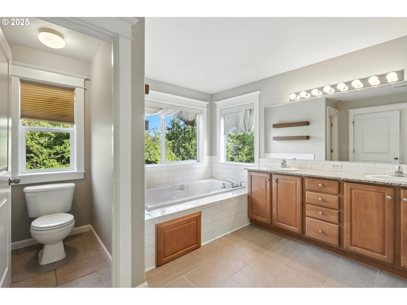 Owner's Suite Bathroom