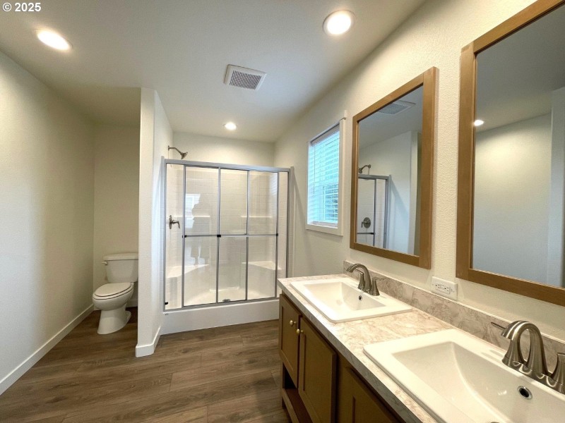 Bathroom, Attached