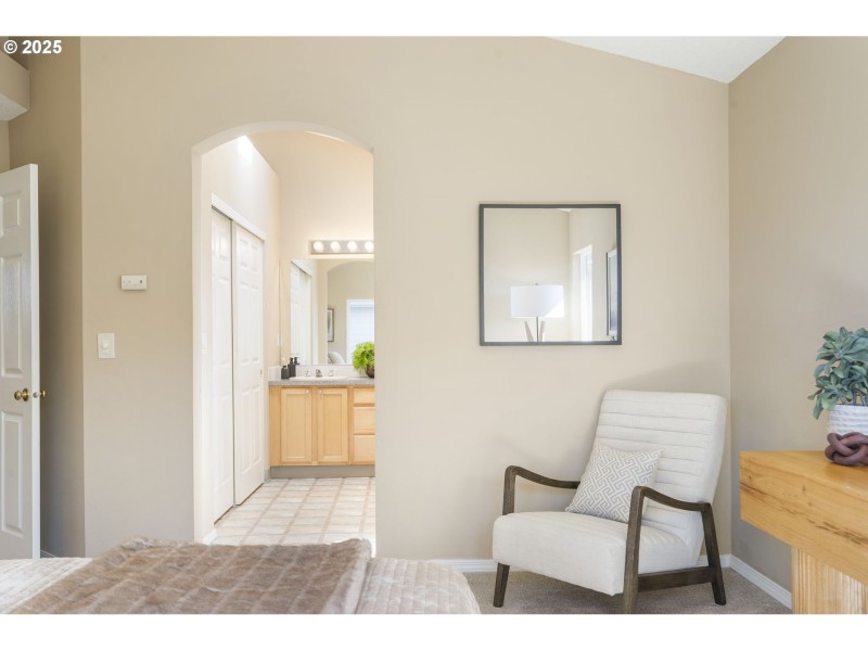 Bedroom, Primary