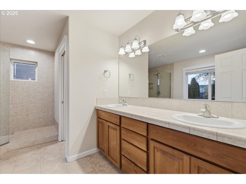 Owner's Suite Bathroom