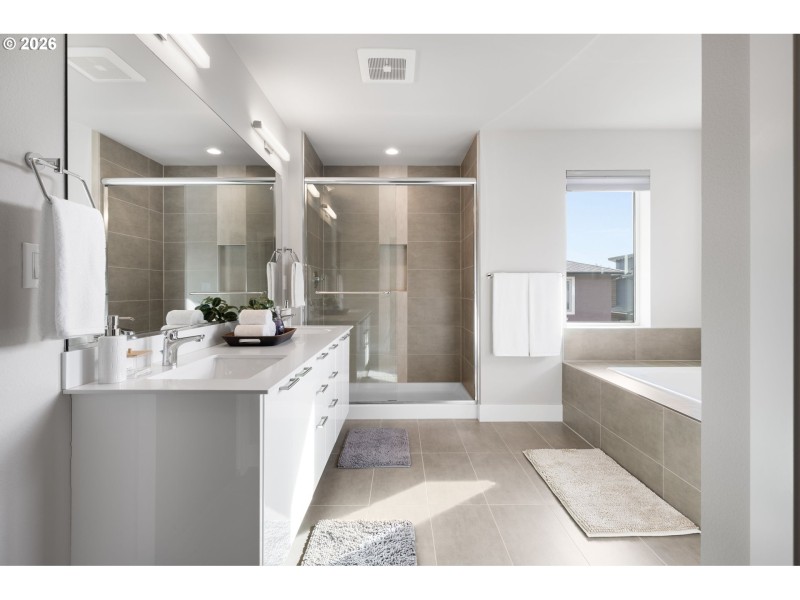 Bedroom, Owner's Suite