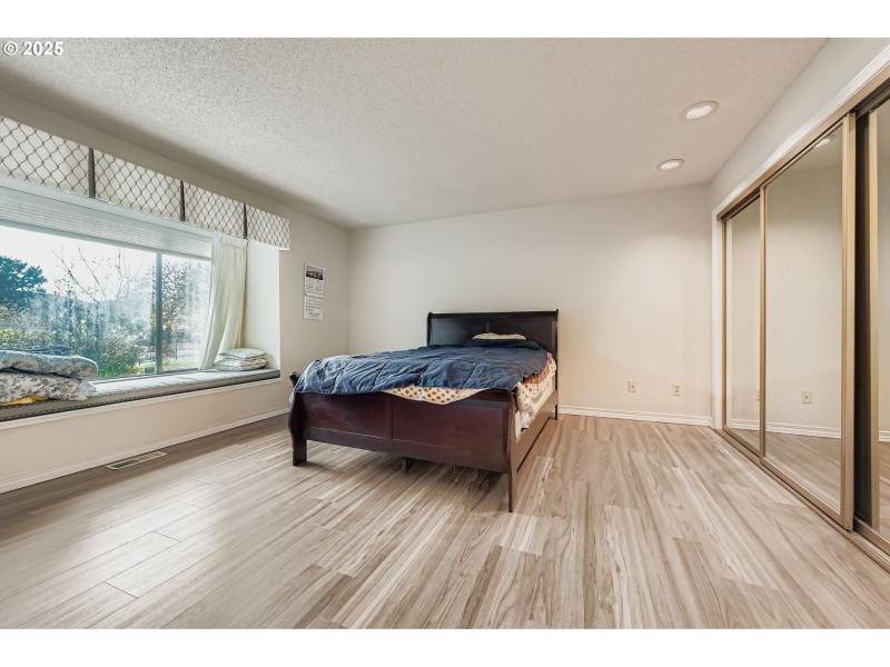 Bedroom, Owner's Suite