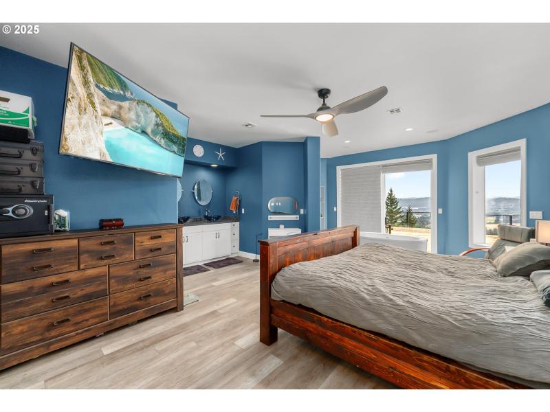 Owner's Suite Bedroom