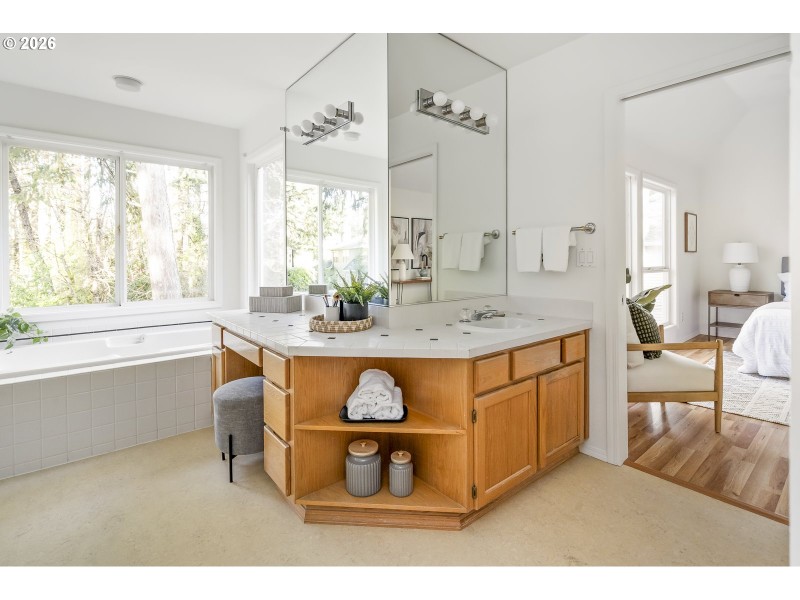 Owner's Suite Bathroom