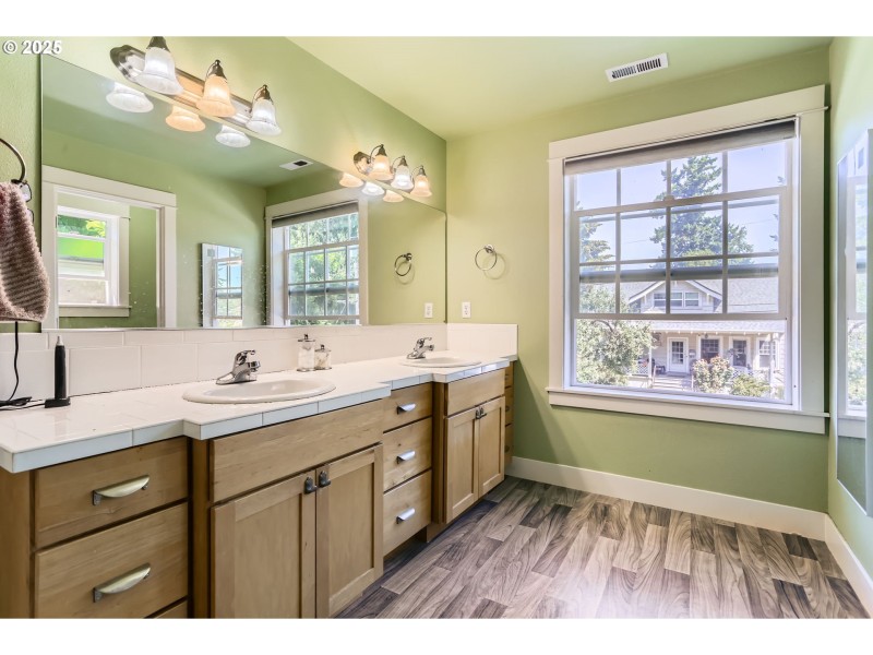 Bathroom, Attached