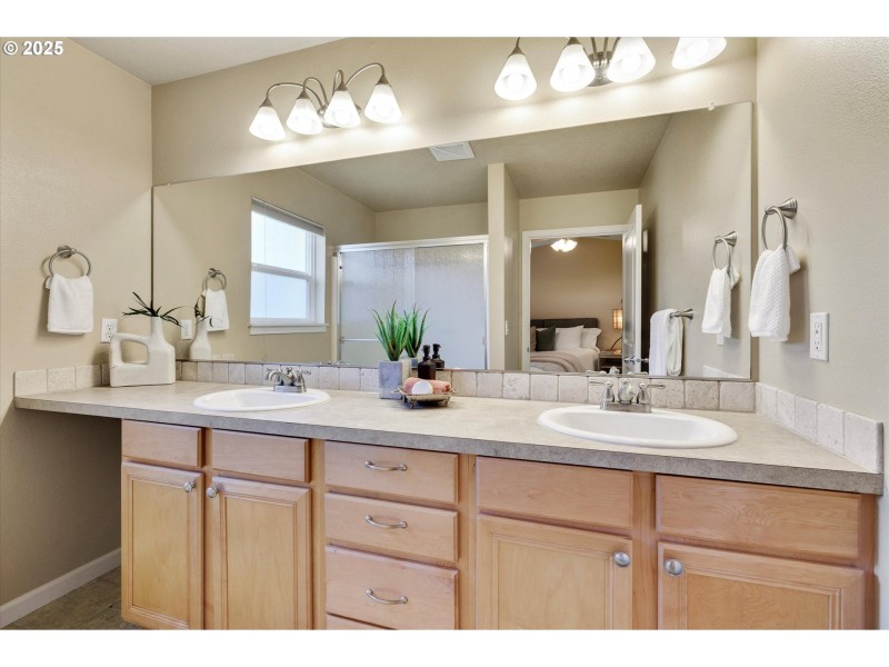 Bathroom, Attached