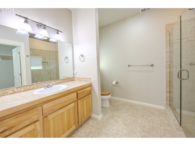 Owner's Suite Bathroom