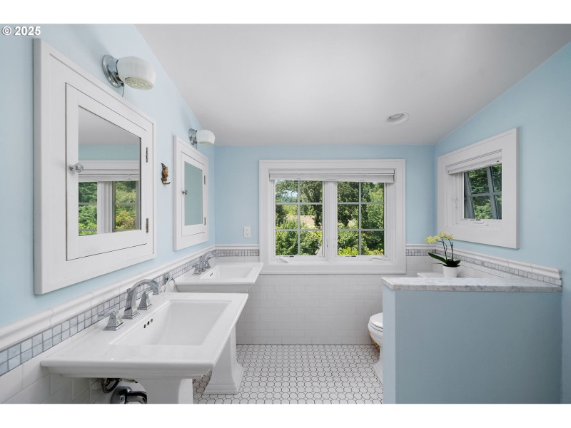 Bathroom, Attached