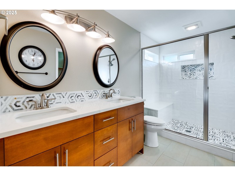 Owner's Suite Bathroom