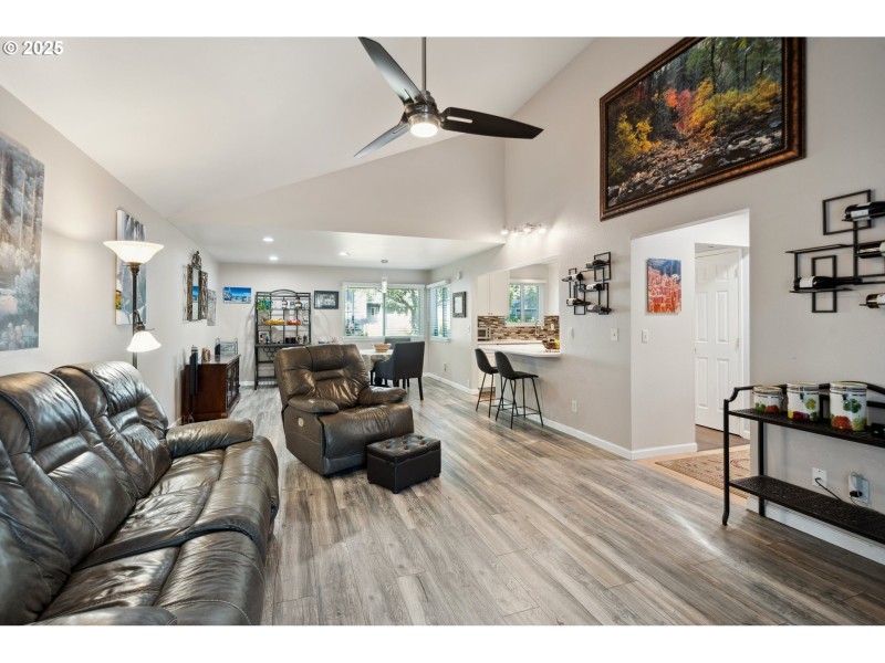 Living Room/Dining Room