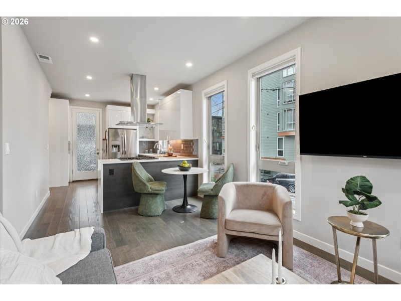 Living Room/Dining Room