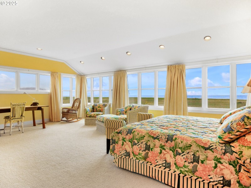 Bedroom, Owner's Suite