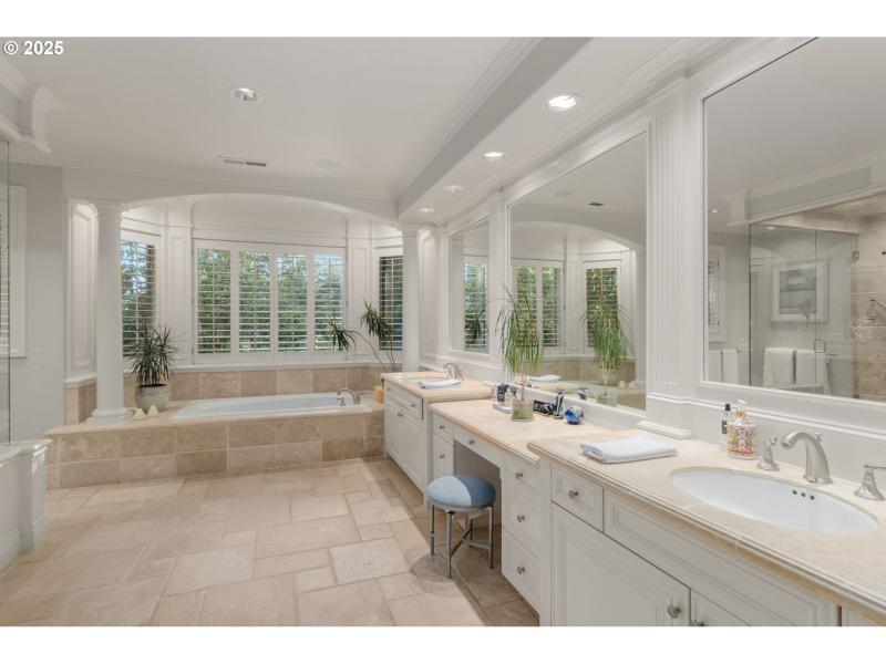 Owner's Suite Bathroom