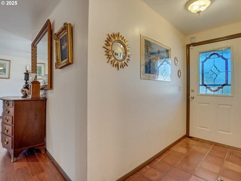 Entrance/Foyer