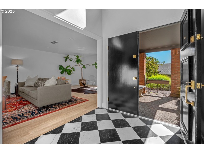 Entrance/Foyer
