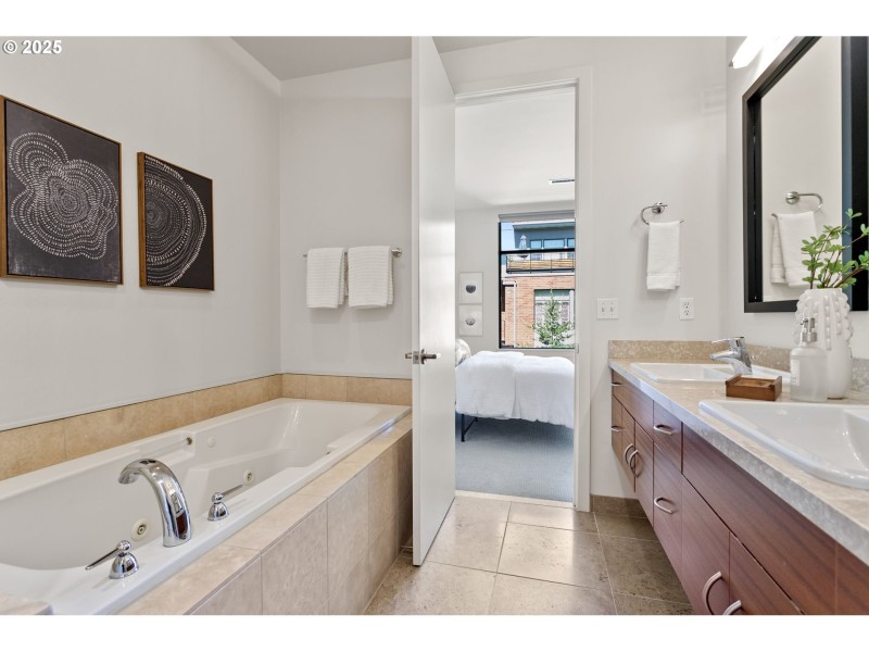 Bathroom, Attached