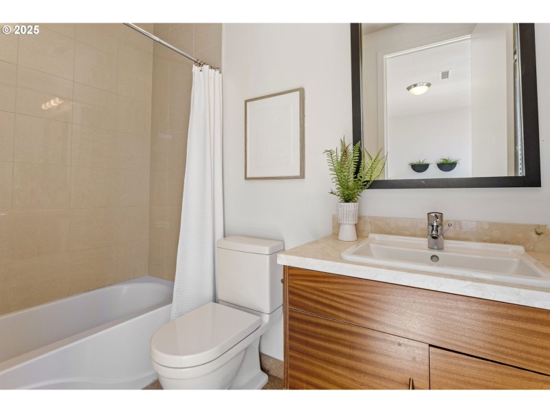 Bathroom, Attached