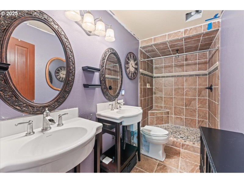 Bathroom, Attached