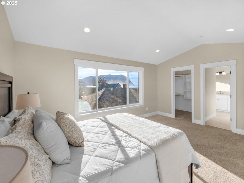 Bedroom, Owner's Suite