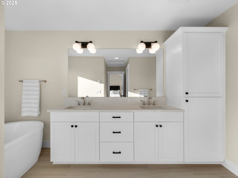 Owner's Suite Bathroom