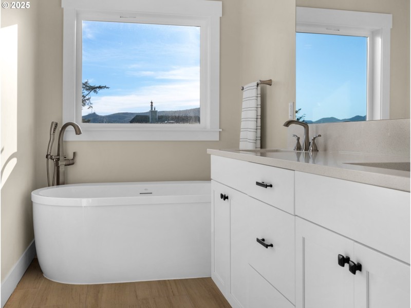 Owner's Suite Bathroom