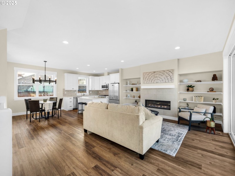 Living Room/Dining Room