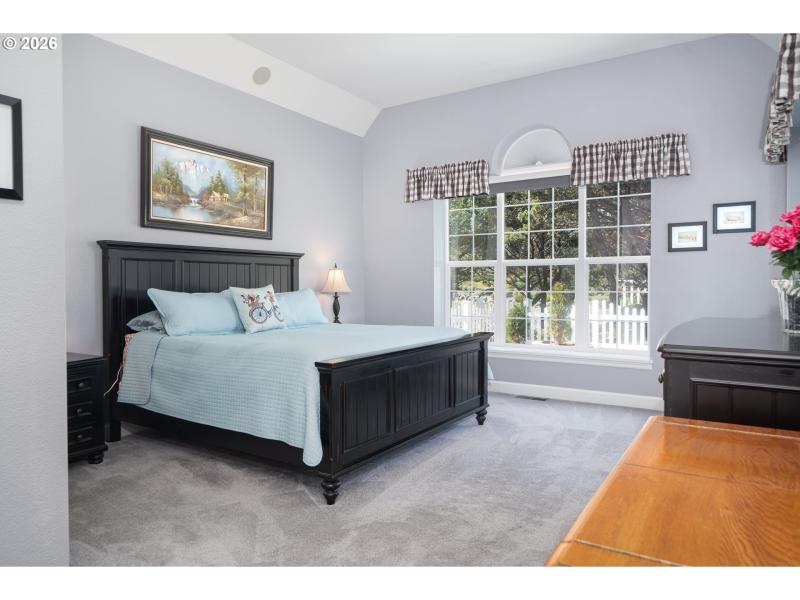Bedroom, Primary