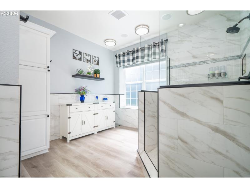 En Suite Bathroom