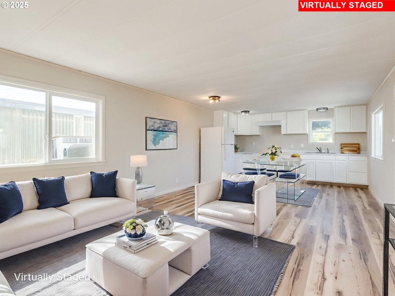 Living Room/Dining Room