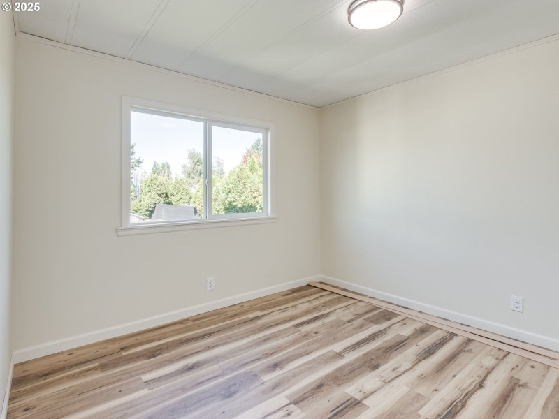 Bedroom, Primary