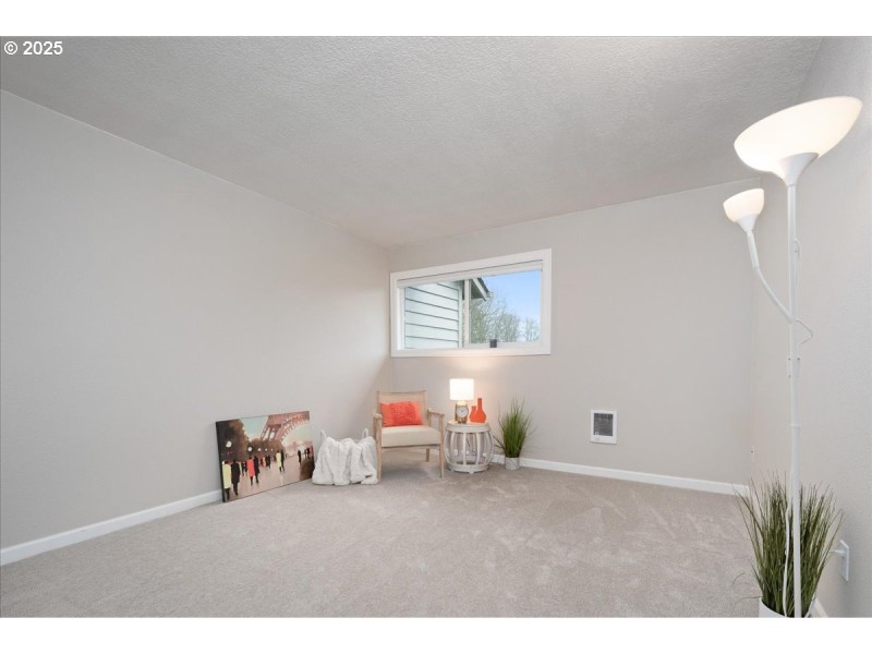 Bedroom, Primary