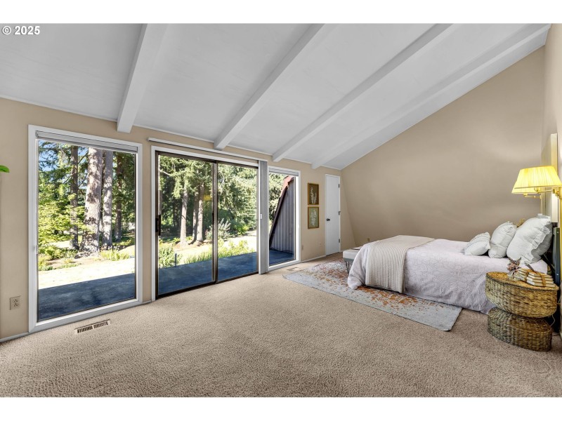 Bedroom, Primary