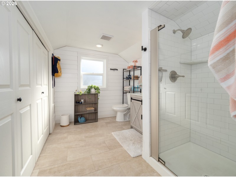 Owner's Suite Bathroom